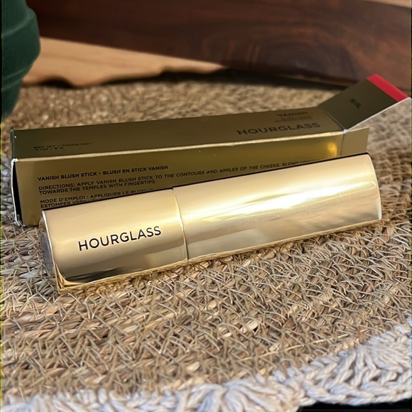 BNIB Hourglass Vanish Blush Stick - Revel (Warm Scarlet) - Picture 4 of 5